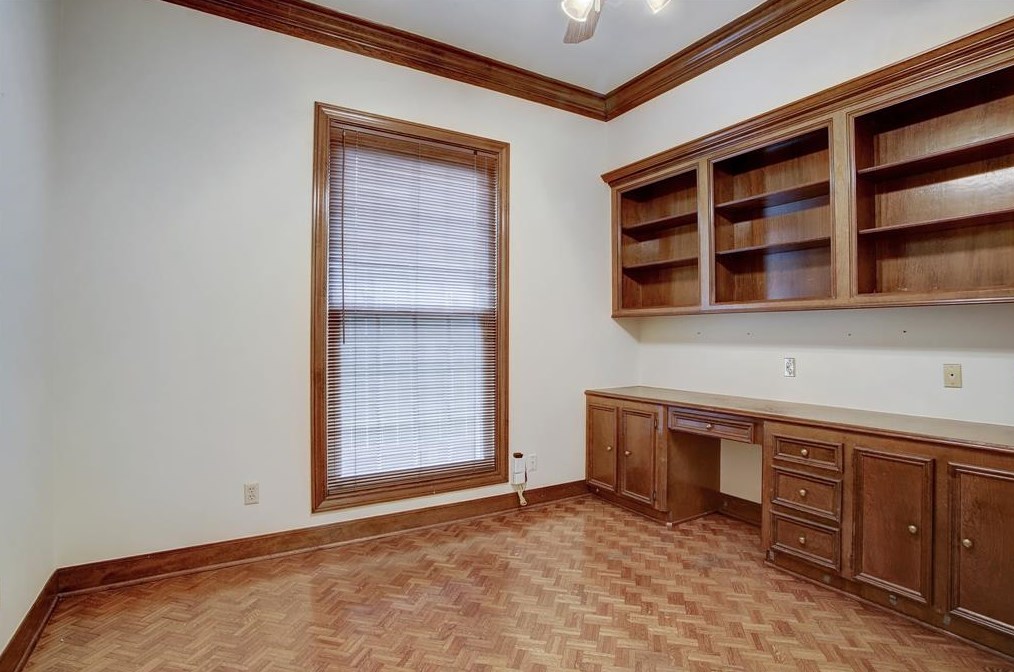 4230 Byron St, Houston TX  77005-3628 exterior