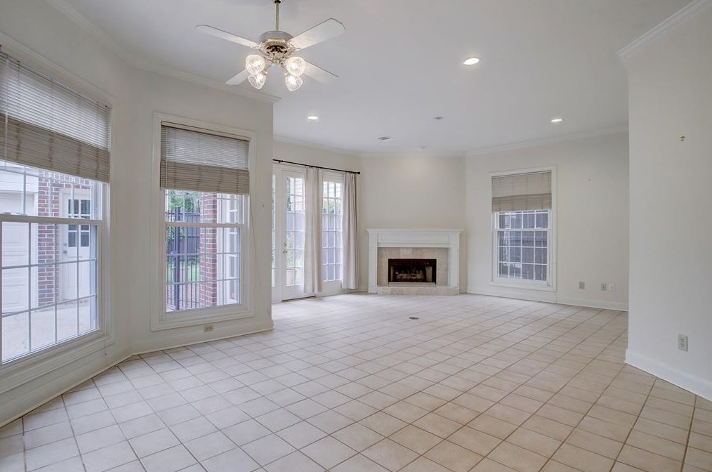 4230 Byron St, Houston TX  77005-3628 exterior