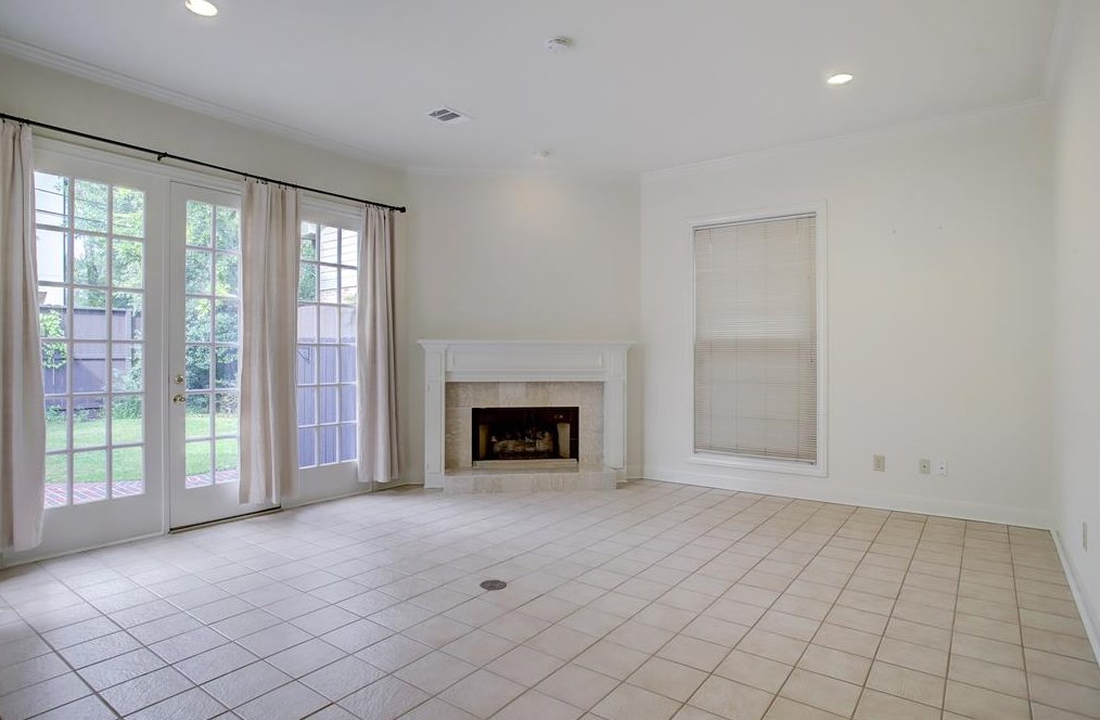 4230 Byron St, Houston TX  77005-3628 exterior