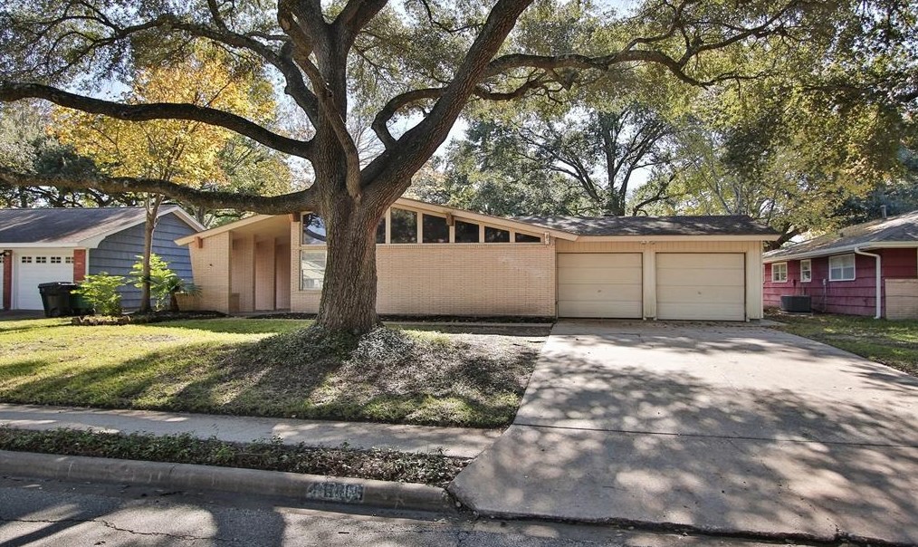 4609 Kinglet St, Houston, TX 77035