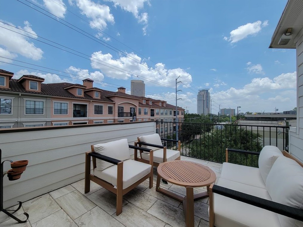 403 Jackson Hill St, Houston, TX 77007