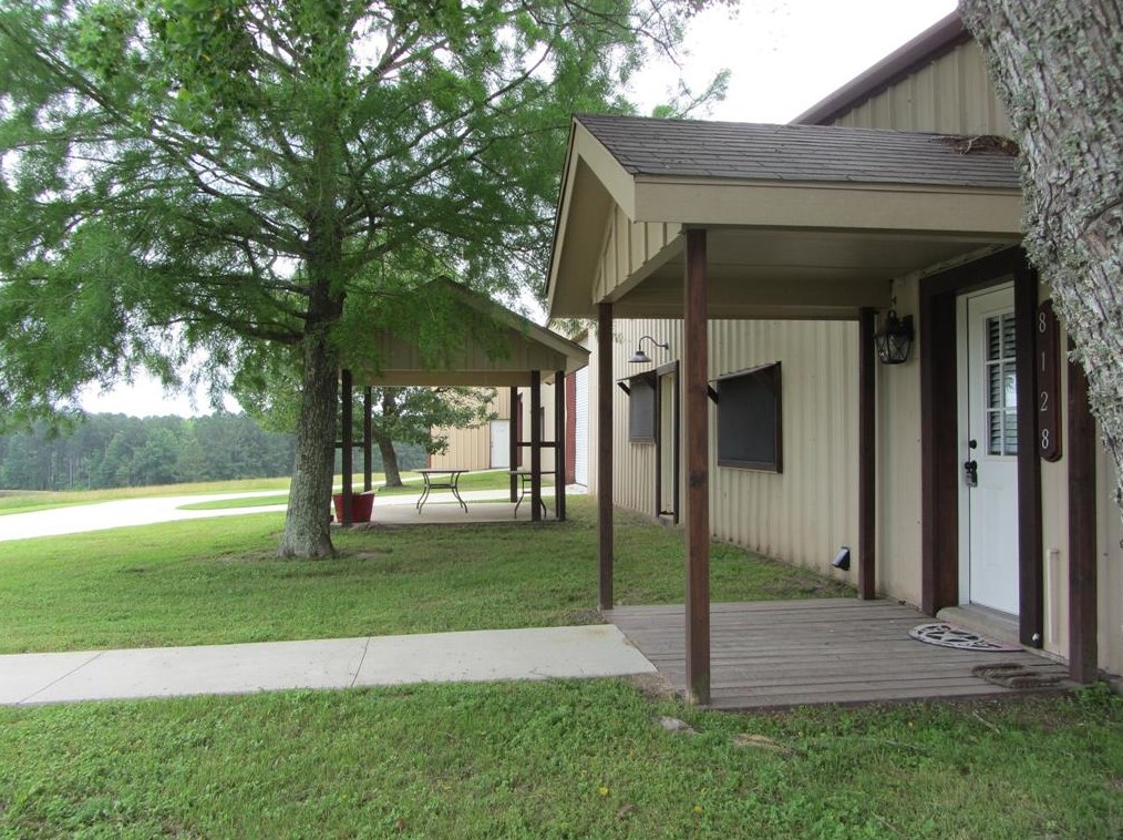 8128 8128 State Hwy 75 S, Huntsville, TX 77340