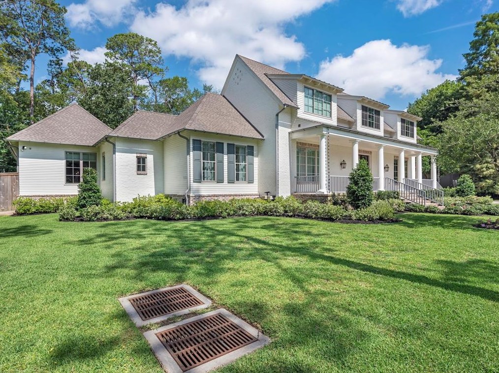 207 Paul Revere Dr, Houston, TX 77024-6108