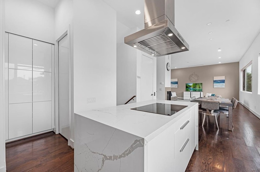 434 Bell St, Houston TX  77019-4435 exterior