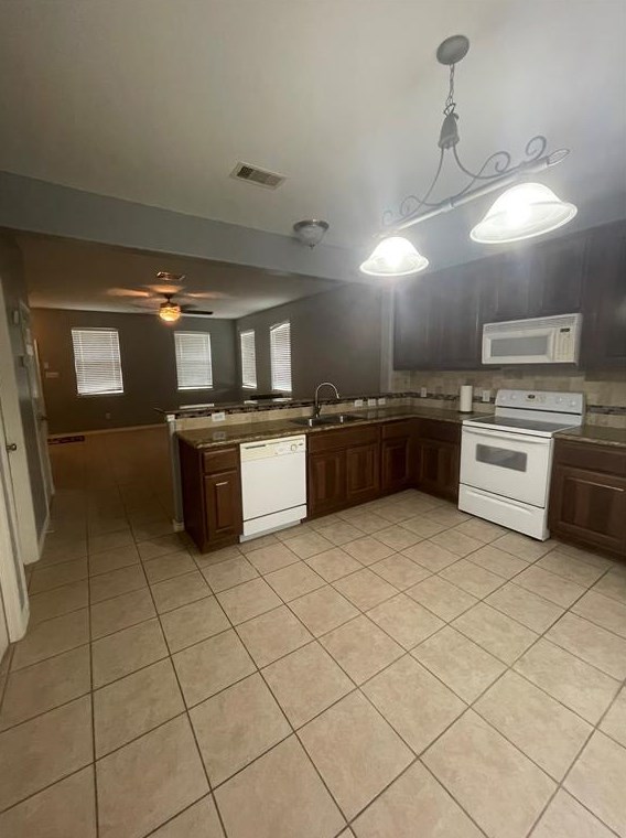 2117 Kemah Village Dr, Kemah, TX 77565