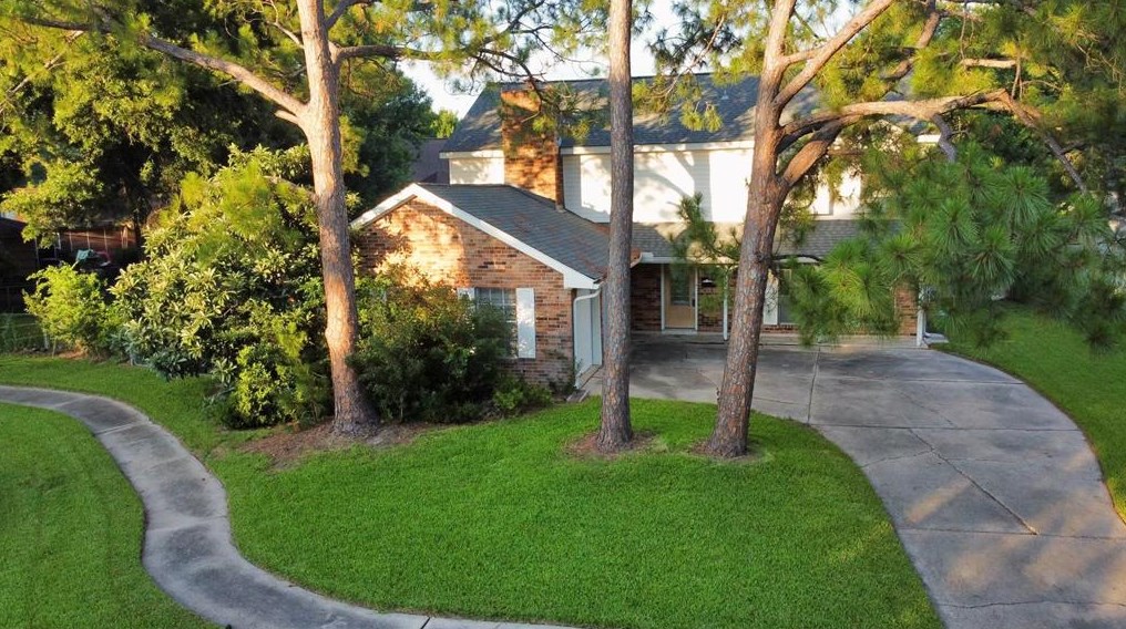 15407 Banff St, Houston, TX 77062-3404