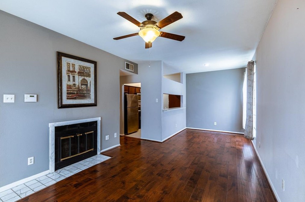 2121 El Paseo St Apt 1701, Houston, TX 77054