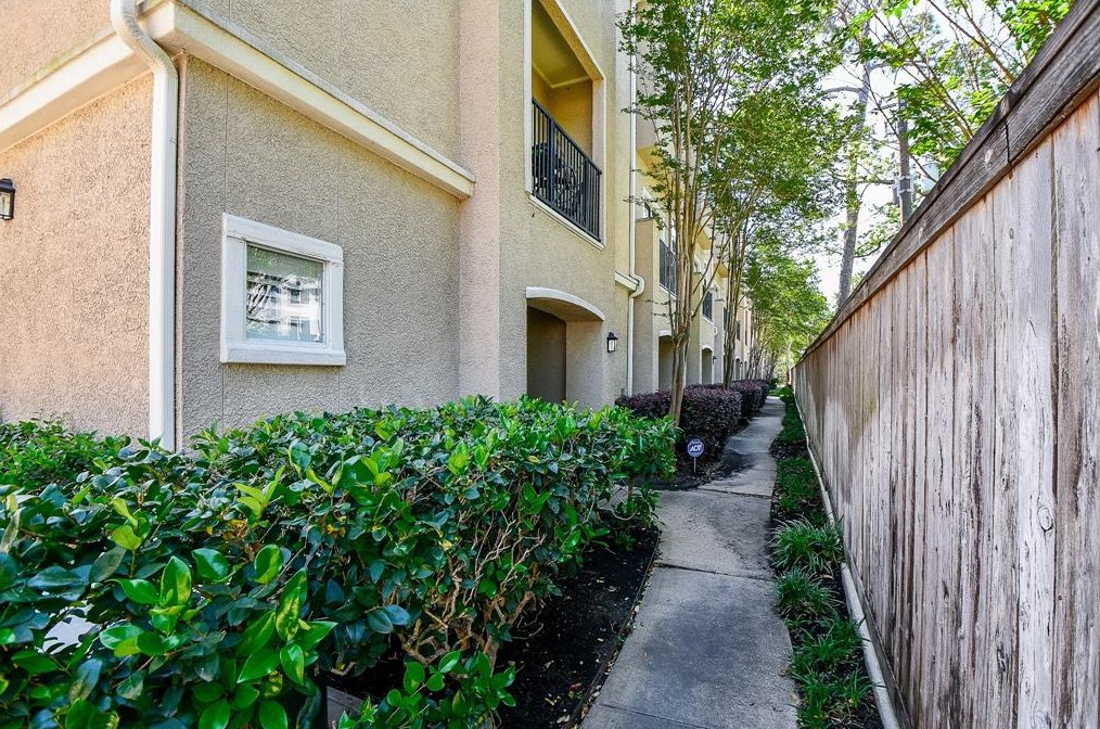 12707 Boheme Dr Apt 1706, Houston, TX 77024