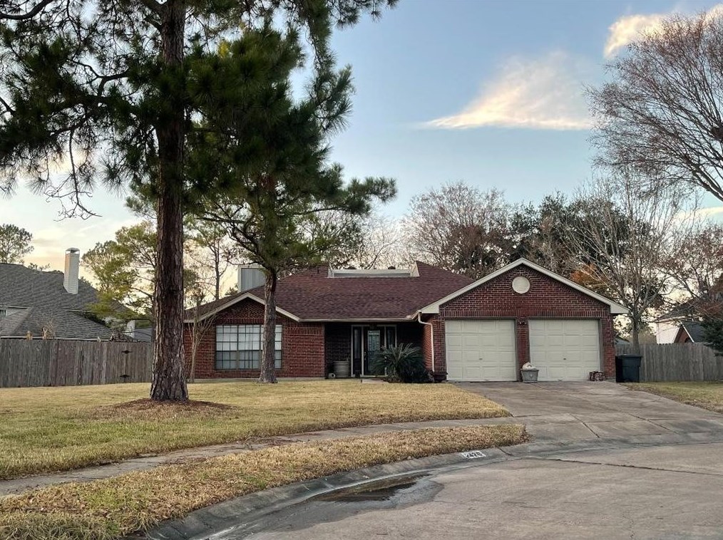 2426 Arrowsmith Ct, Pearland, TX 77584