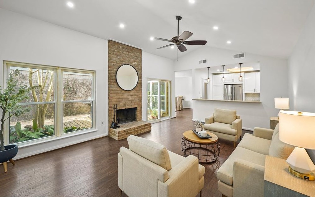 1904 Trixie Ln, Houston, TX 77042-2632