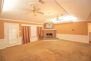 1300 W Church St, Livingston, TX 77351 - Photo 26