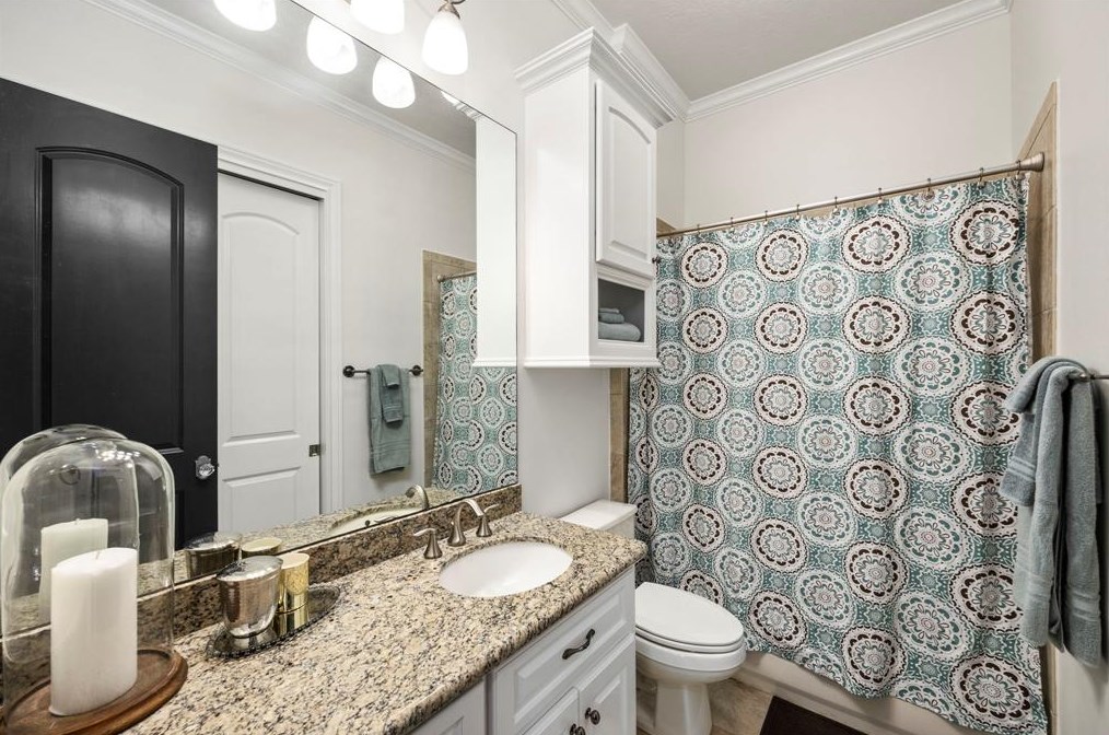 1019 Vista Creek Dr, Sugar Land TX  77478-3370 exterior