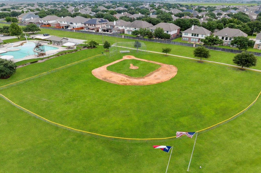 20027 Cape Clover Trl, Richmond TX  77407-4087 exterior