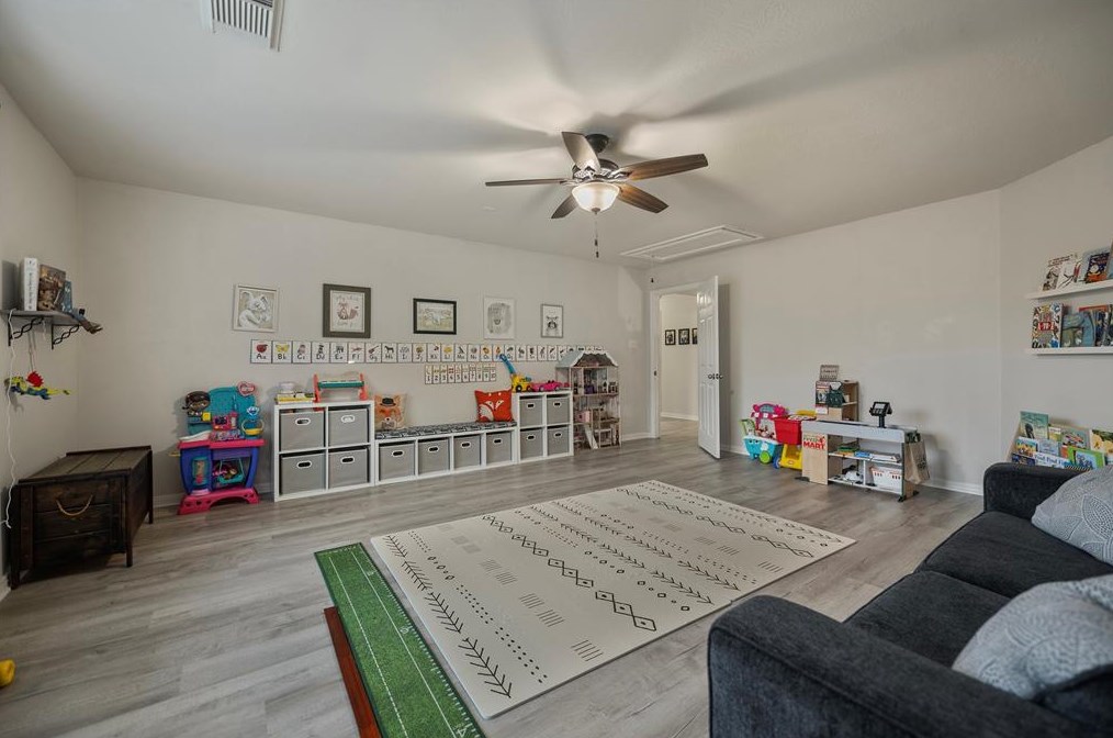 20027 Cape Clover Trl, Richmond TX  77407-4087 exterior