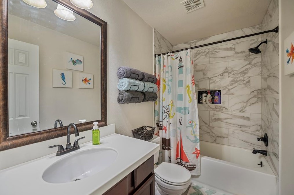 20027 Cape Clover Trl, Richmond TX  77407-4087 exterior