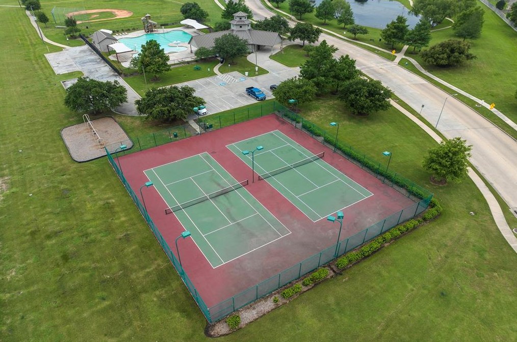 20027 Cape Clover Trl, Richmond TX  77407-4087 exterior