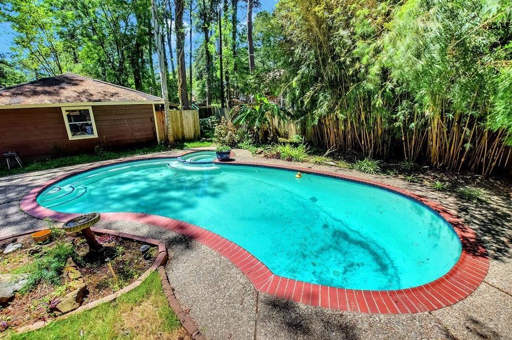 6602 Point Clear Dr, Houston, TX 77069