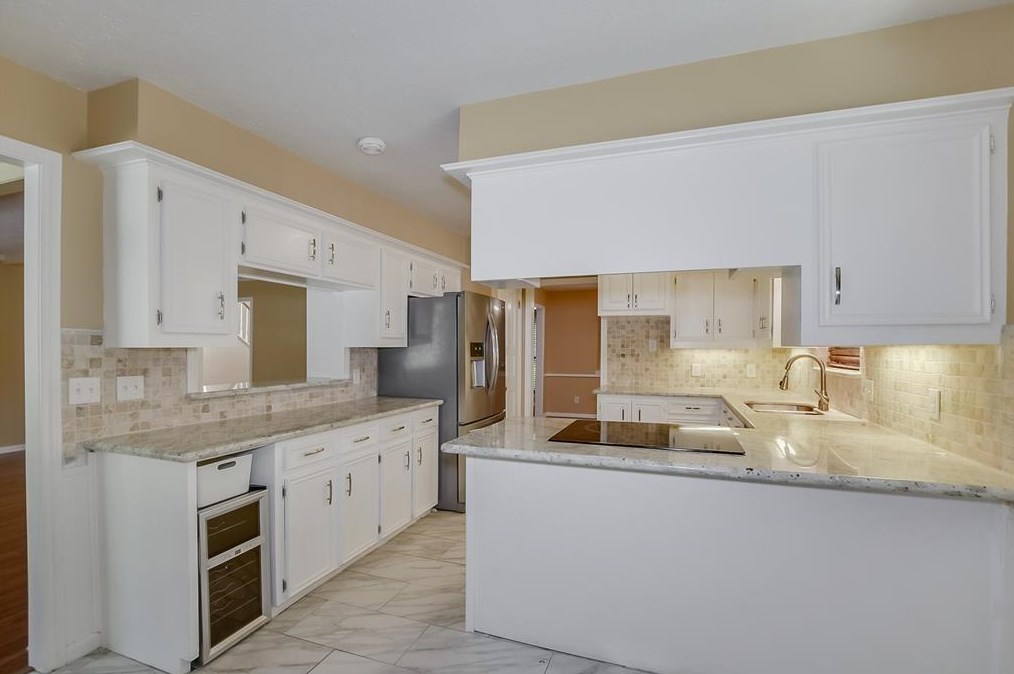 6602 Point Clear Dr, Houston TX  77069-3215 exterior