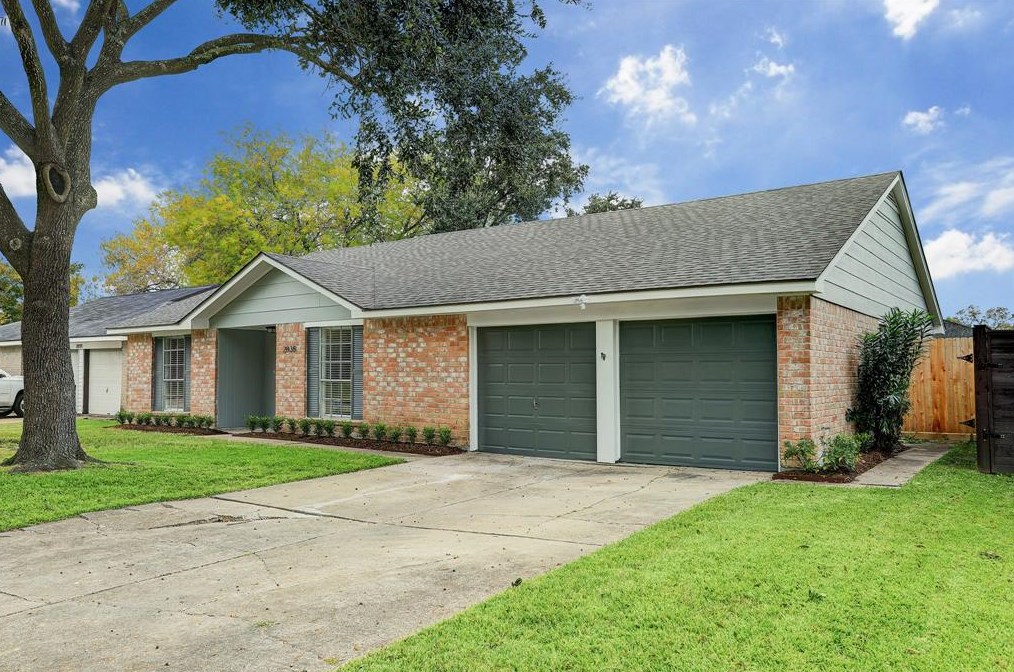 2838 Mayflower Landing Ct, Houston, TX 77598-3310