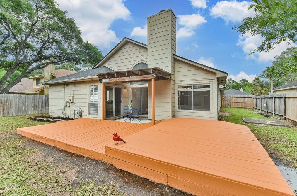 15851 Mdw Vlg Dr, Houston TX  77095-3718 exterior