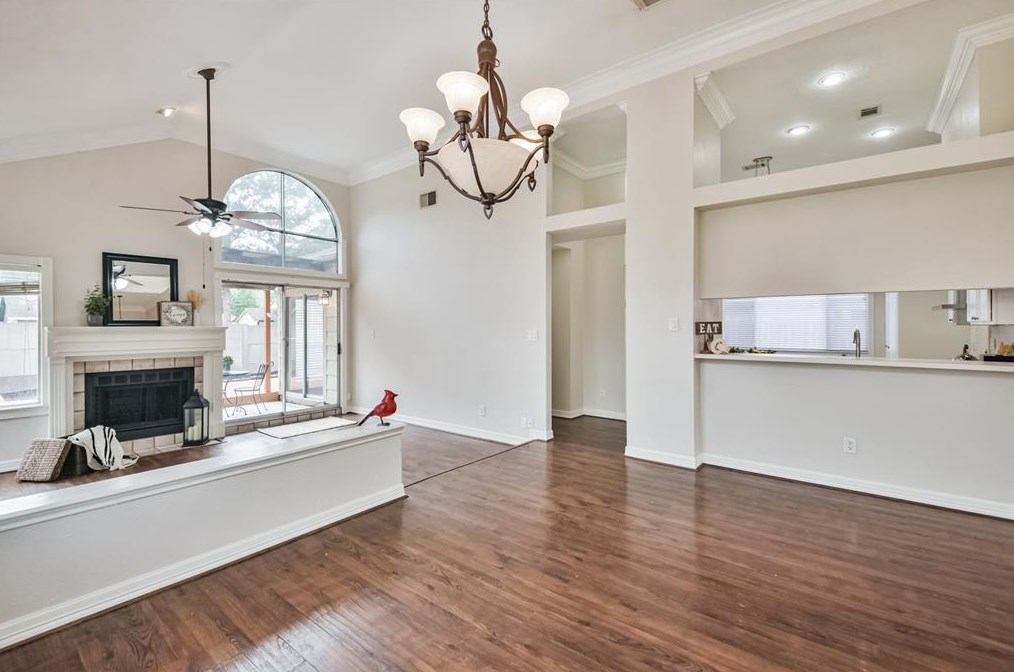 15851 Mdw Vlg Dr, Houston TX  77095-3718 exterior