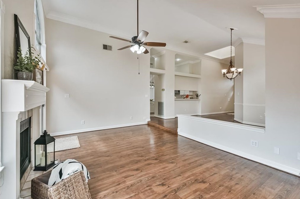15851 Mdw Vlg Dr, Houston TX  77095-3718 exterior