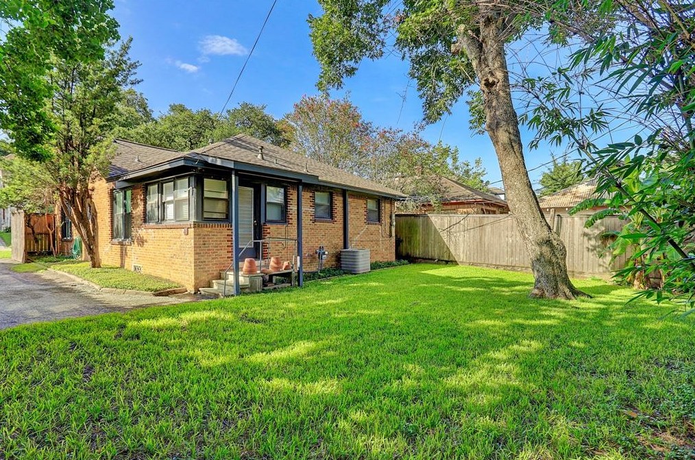 1926 W Mckinney St, Houston, TX 77010