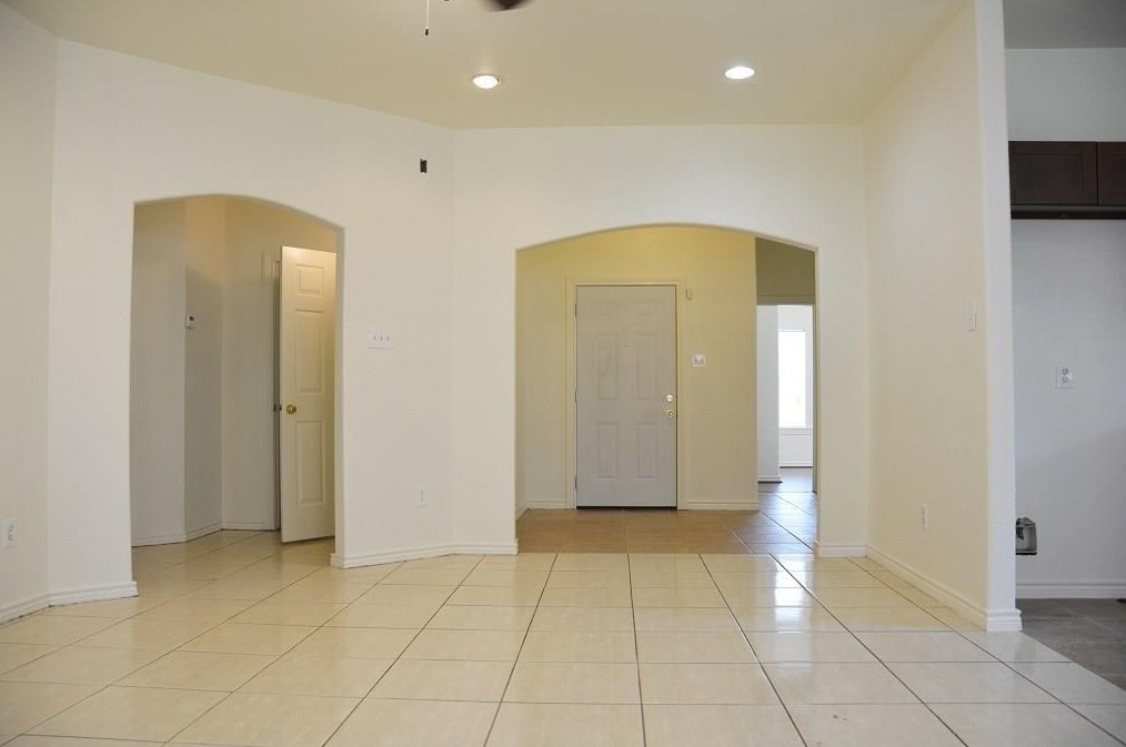 9231 Burford Ln, Houston TX  77088-1720 exterior