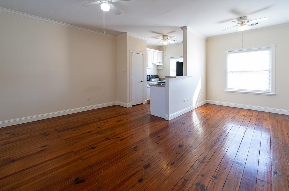 1748 W Main St, Houston, TX 77009