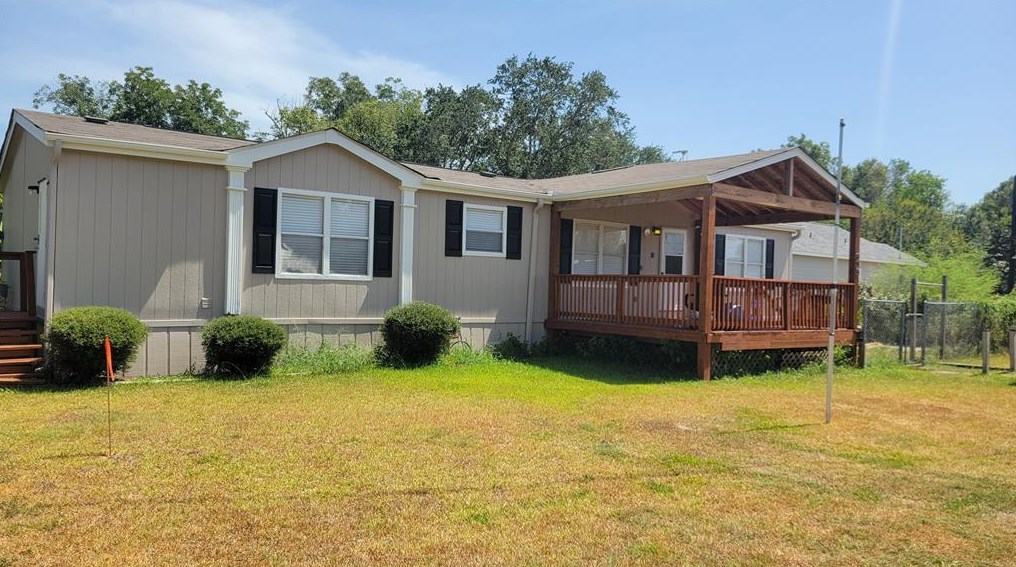 535 Gordy Rd, Bacliff, TX 77518