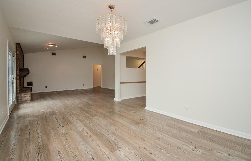 10711 Sagebluff Dr, Houston TX  77089-2908 exterior