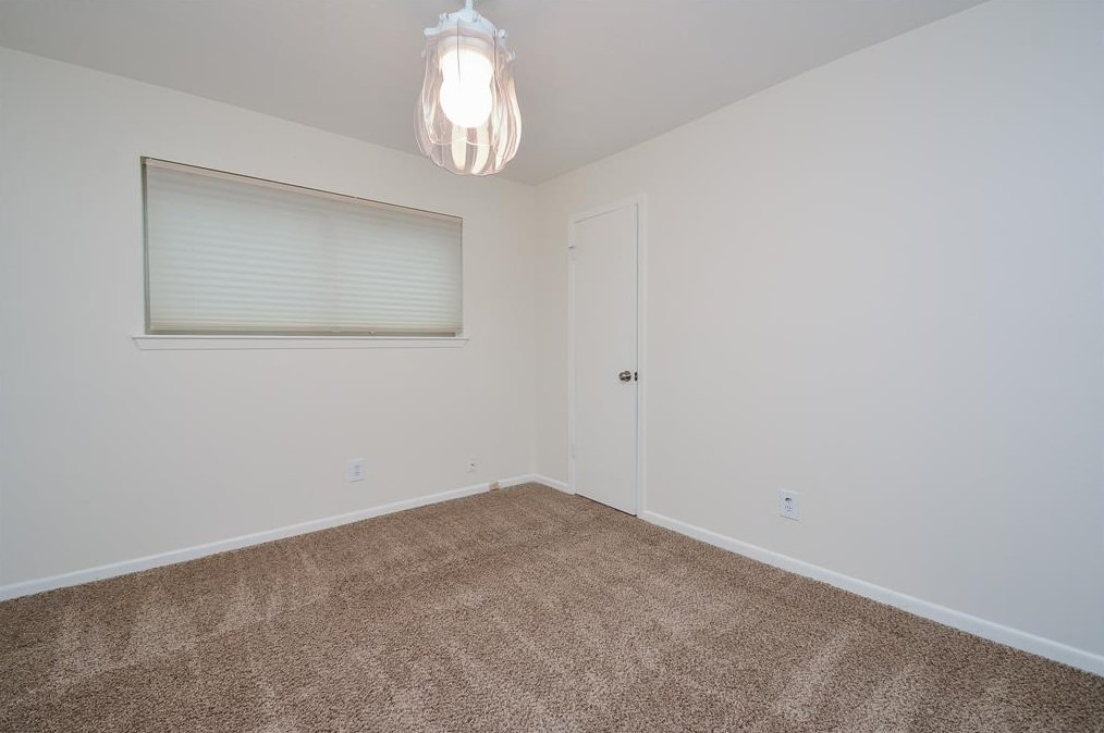 10711 Sagebluff Dr, Houston TX  77089-2908 exterior