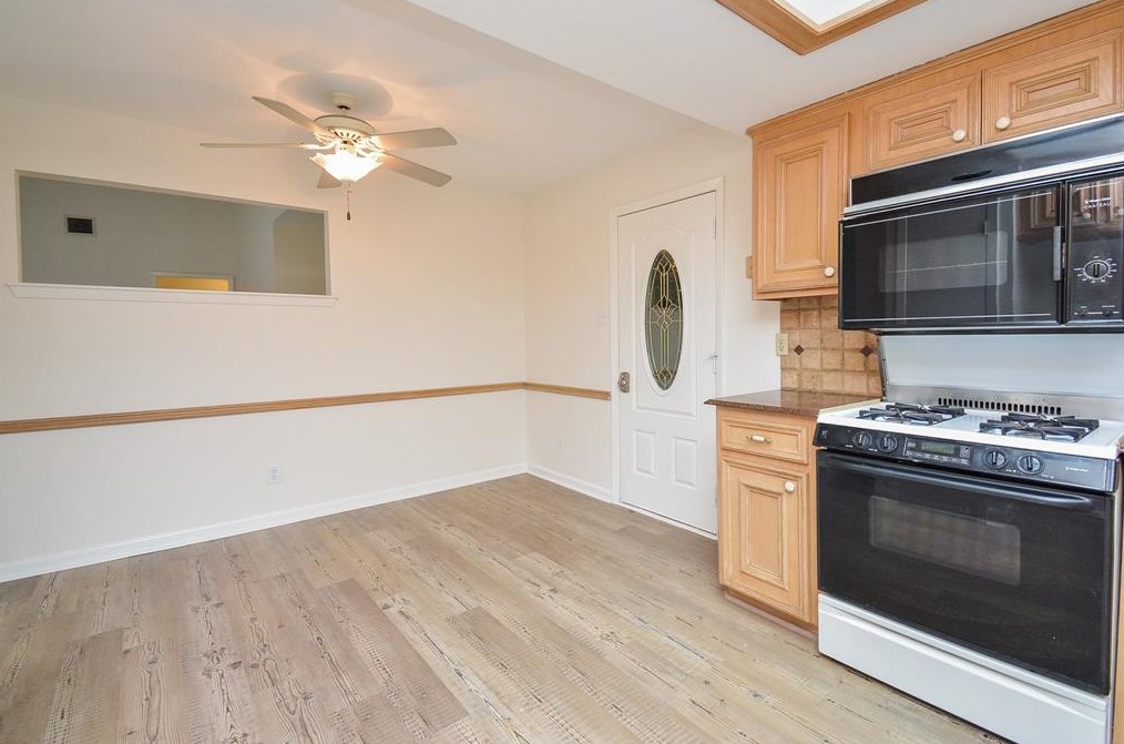 10711 Sagebluff Dr, Houston TX  77089-2908 exterior