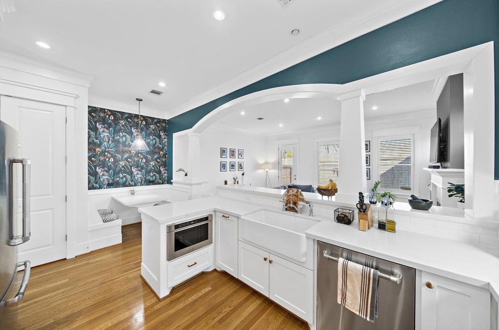 7708 Cedel Dr, Houston TX  77055-1315 exterior