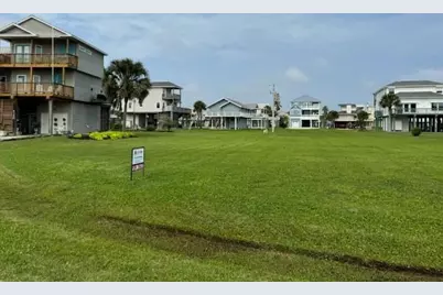 4124 Sand Piper Lane, Galveston, TX 77554 - Photo 10