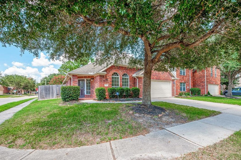 21541 Duke Alexander Dr, Humble, TX 77339