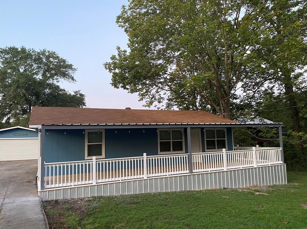 347 Popular St, Onalaska, TX 77360-6757