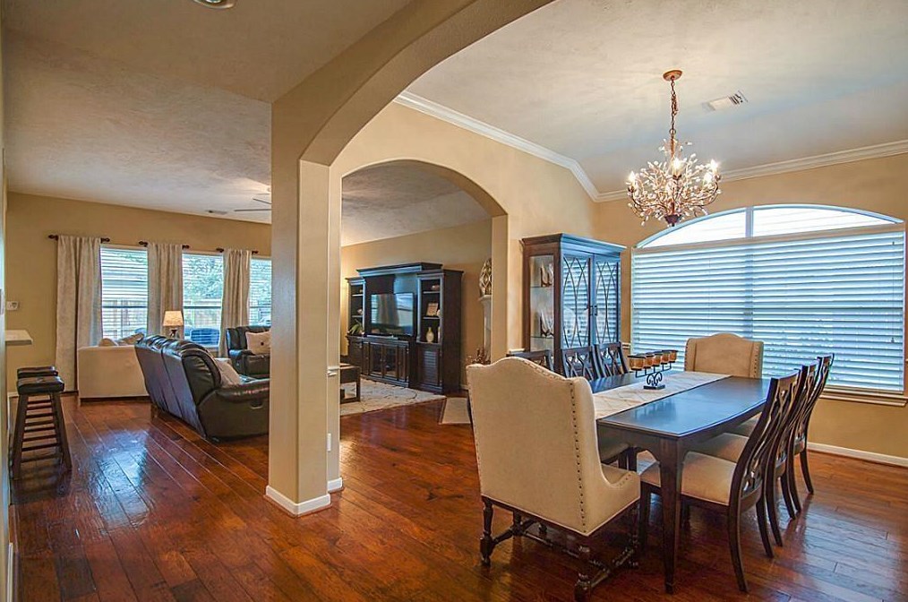 106 Prairie Dawn Cir, Conroe, TX 77385