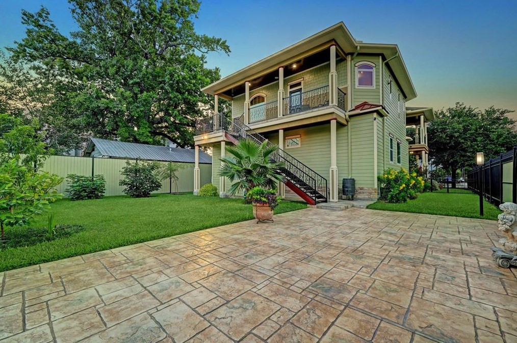 1302 W 21st St, Houston, TX 77008