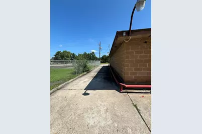 3810A-B Cavalcade Street, Houston, TX 77026 - Photo 4