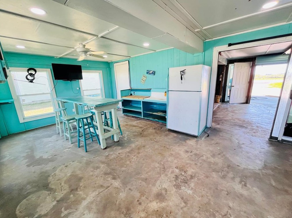 1537 Blue Water, Jones Creek TX  77541-8492 exterior