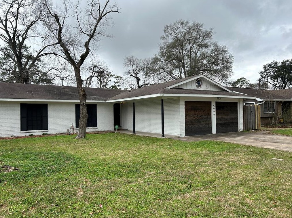 5927 Black Maple Ln, Houston, TX 77088