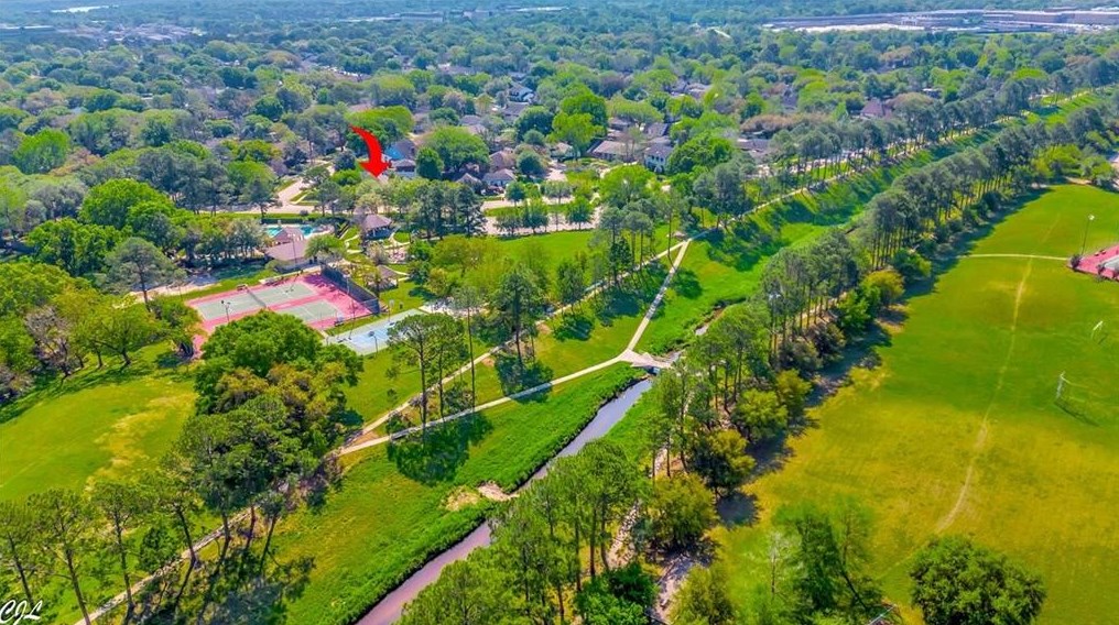 3811 Glenmeade Dr, Houston TX  77059-6004 exterior