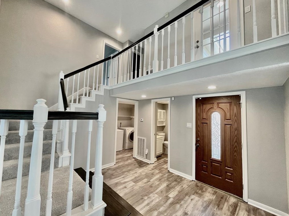 1657 Beaconshire Rd, Houston TX  77077-3868 exterior