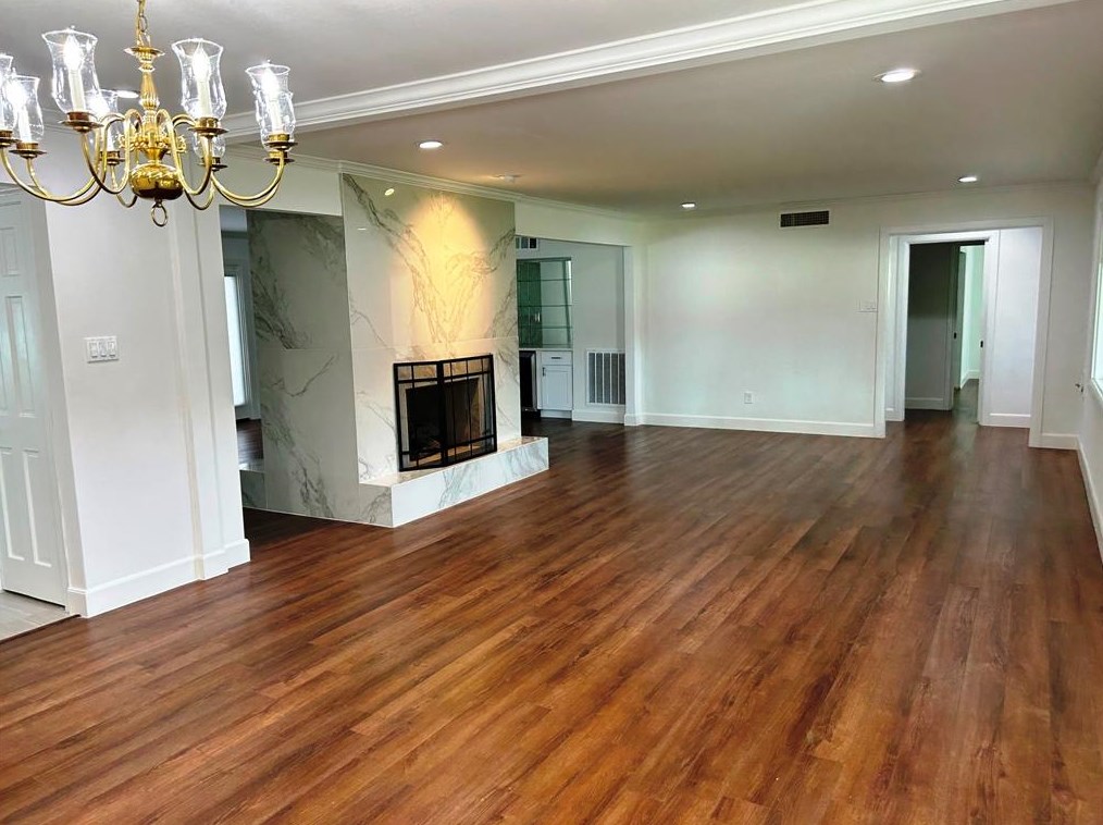 5604 Holly Springs Dr, Houston TX  77056-2026 exterior