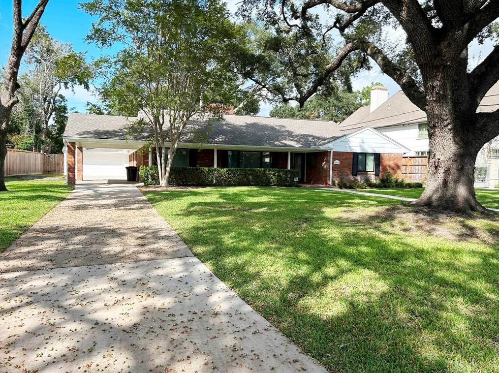 5604 Holly Springs Dr, Houston, TX 77056