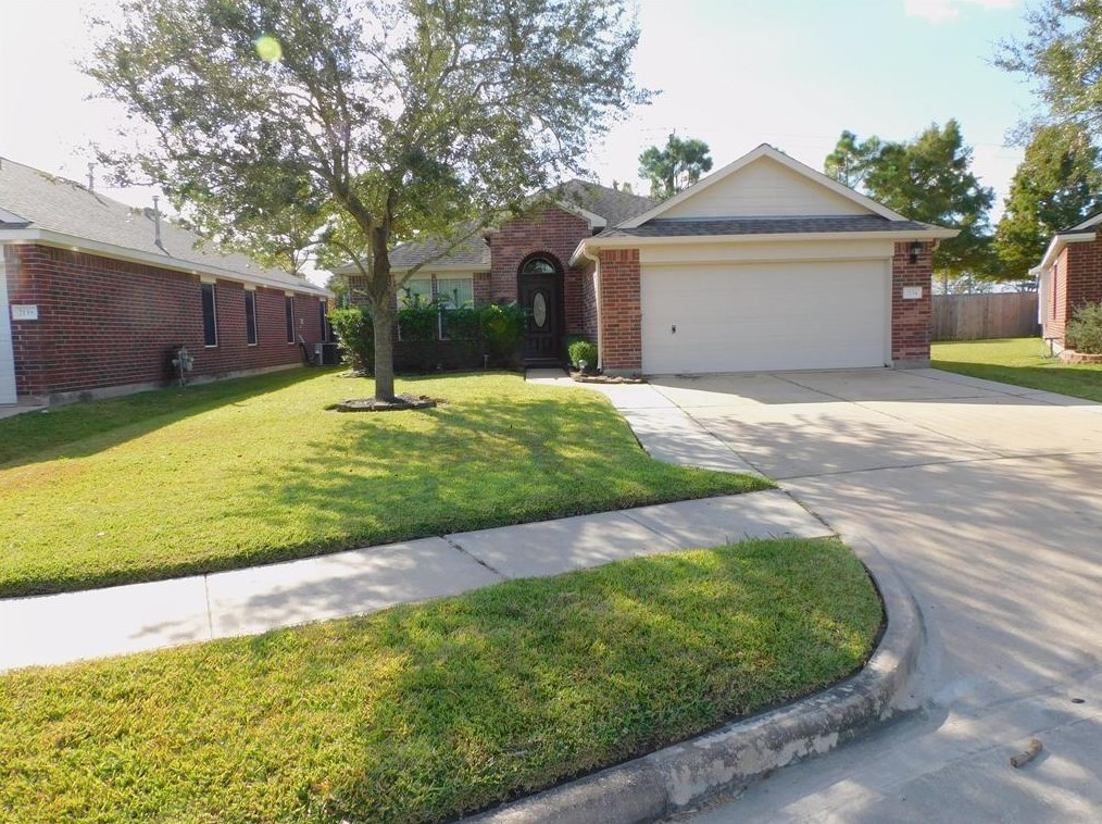 2134 Stoney Brook Dr, Deer Park, TX 77536