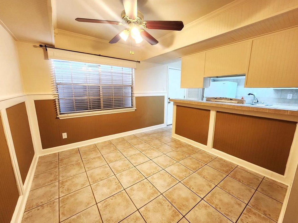 1433 Cedar Post Ln #19, Houston, TX 77055
