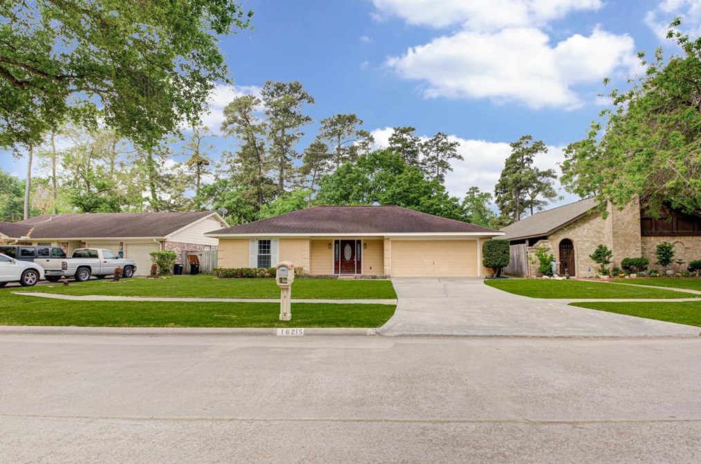 16215 Green Shade Dr, Houston, TX 77090-4718