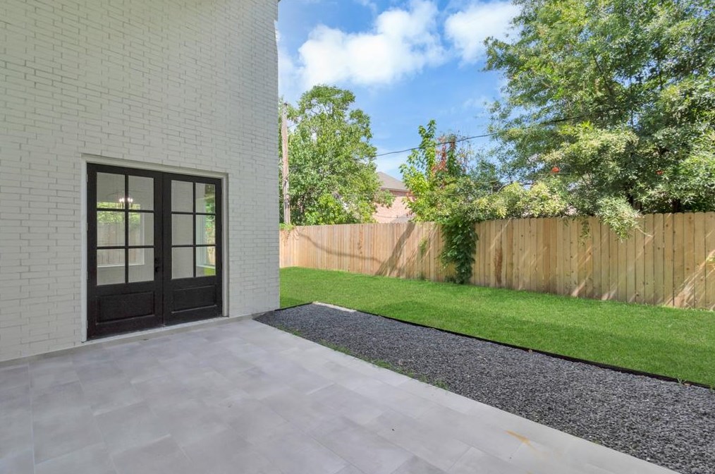 14023 Kingsride Ln, Houston TX  77079-3218 exterior